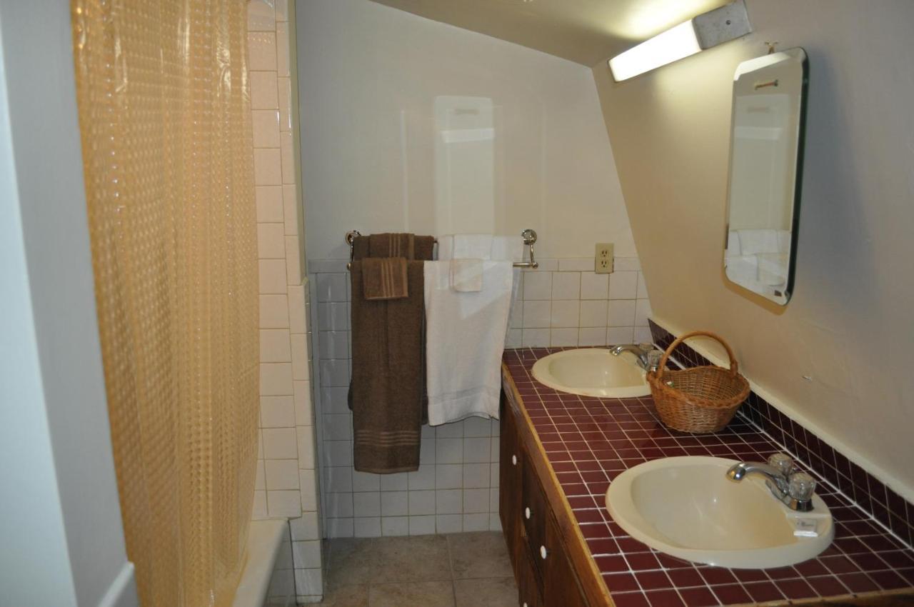 Lakewood Lodge & Restaurant Екстер'єр фото